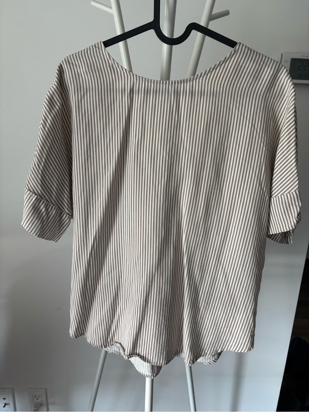 VETTA Cream & Brown Vertical-Stripe Button V-Neck Blouse - Picture 4 of 4